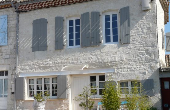 3439-MAISON PIERRE DE VILLAGE