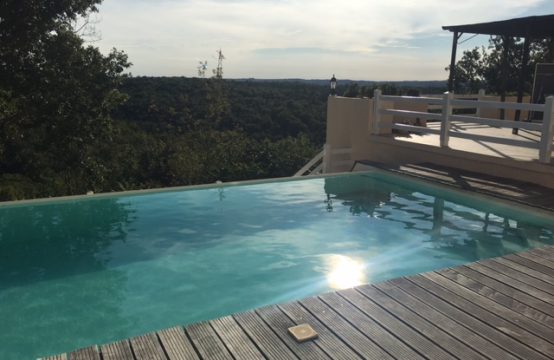 3814-Villa avec piscine à débordement et vue panoramique