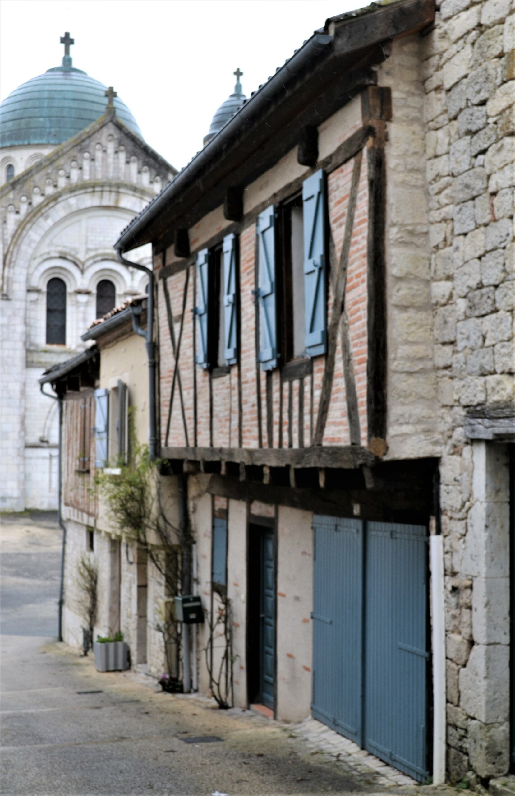 3860-Maison de village en pierre du Quercy
